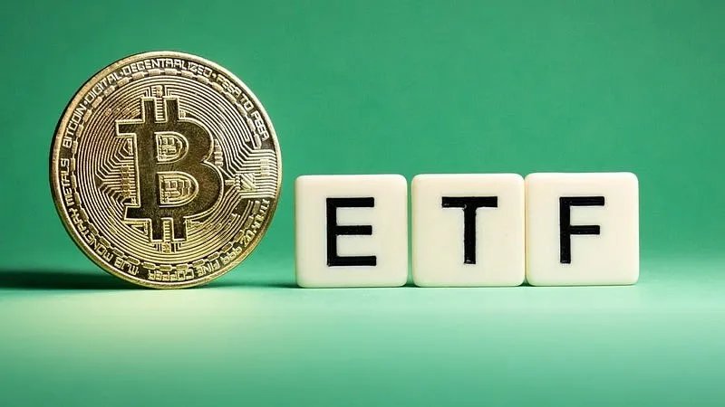 Bitcoin ETFs Weekly Internet Outflows Cross $1 Billion Amid $100,000 Value Restest